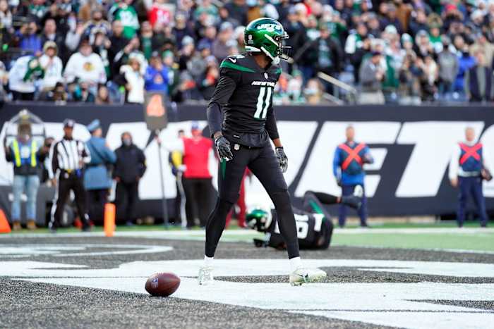 Jets WR Denzel Mims drops ball